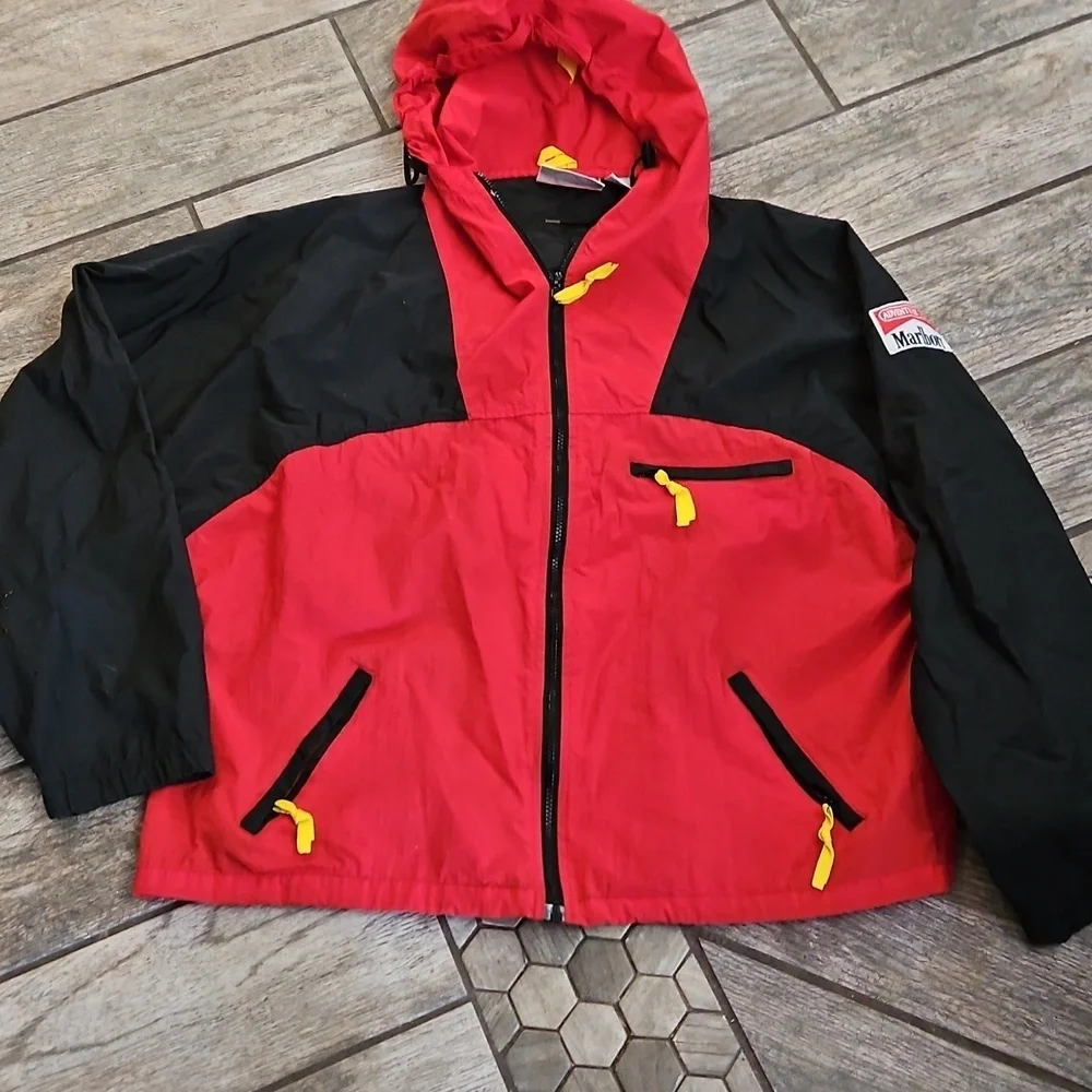 Vintage Marlboro Adventure Team Windbreaker Size Extra Large